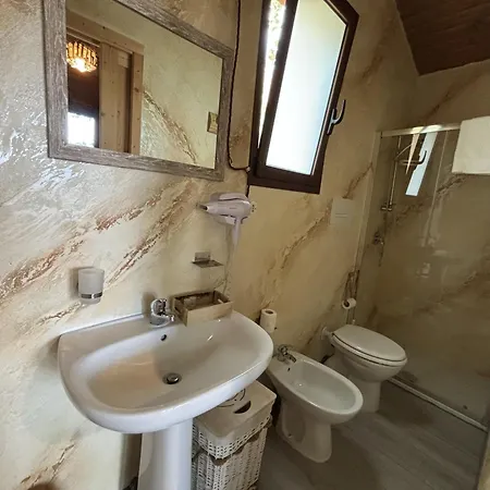 Le Casette Sull'albero Di Alba Lodge *