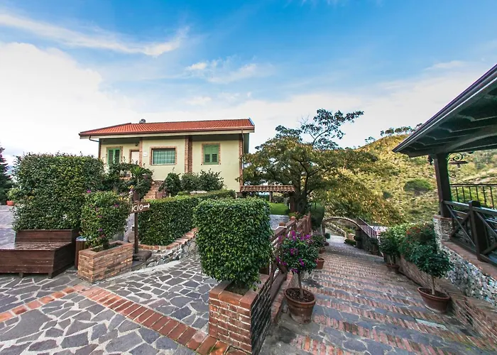 Le Casette Sull'albero Di Alba