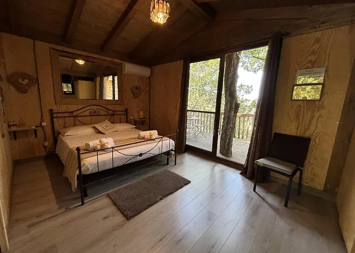 Lodge Le Casette Sull'albero Di Alba *