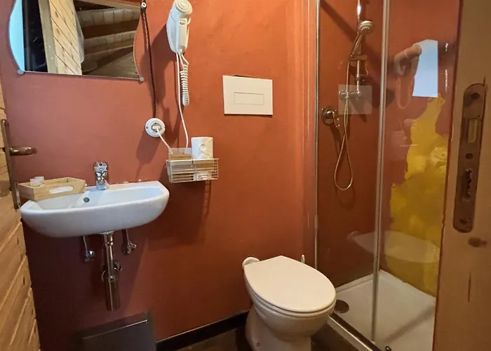 Le Casette Sull'albero Di Alba Lodge *